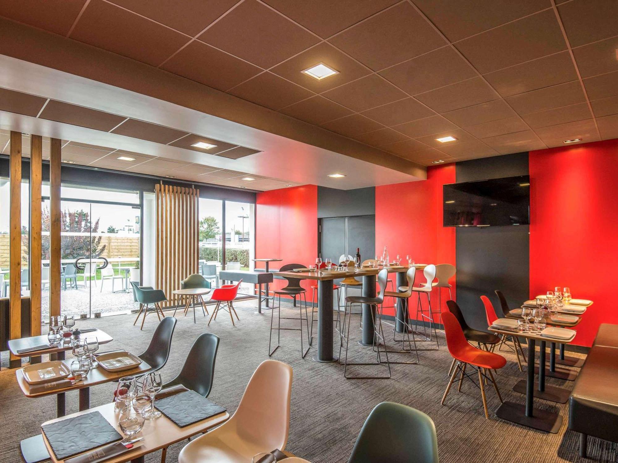 Ibis Pau Lescar Hotel Bagian luar foto