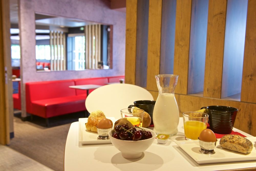 Ibis Pau Lescar Hotel Bagian luar foto