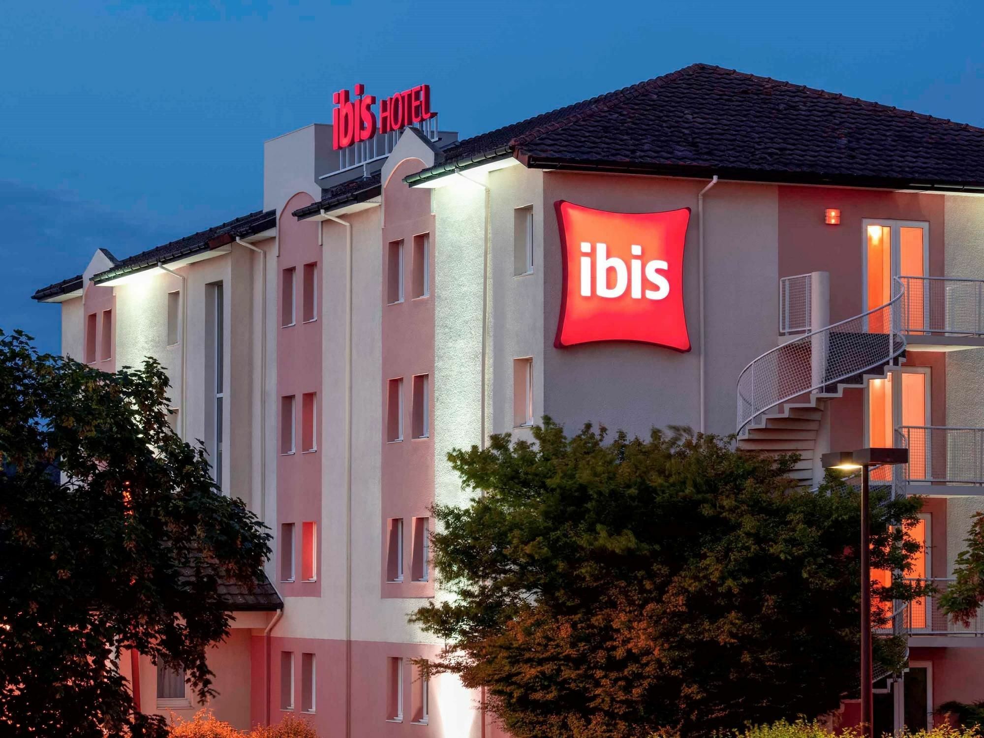 Ibis Pau Lescar Hotel Bagian luar foto