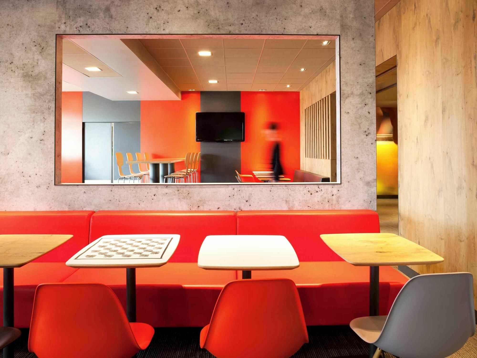 Ibis Pau Lescar Hotel Bagian luar foto