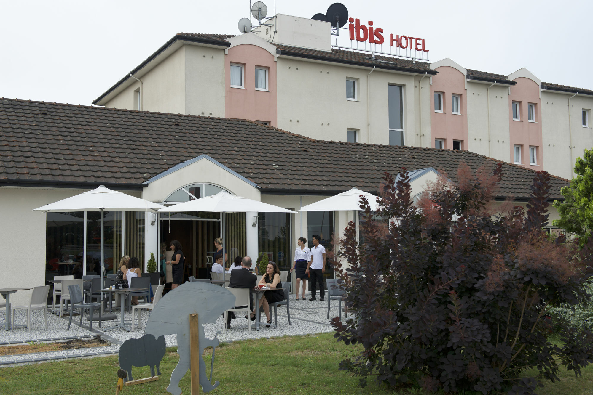 Ibis Pau Lescar Hotel Bagian luar foto